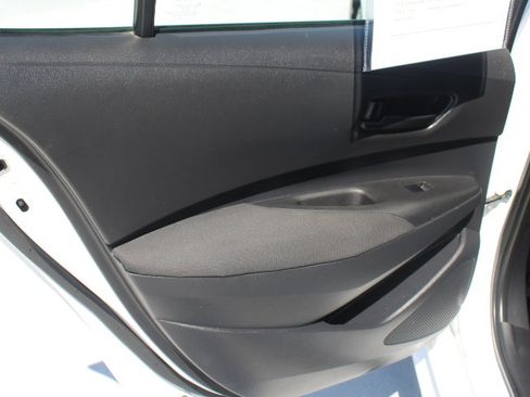 Certified 2022 Toyota Corolla LE FWD image 11