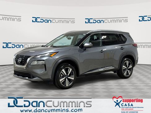 Used 2023 Nissan Rogue SL image 1