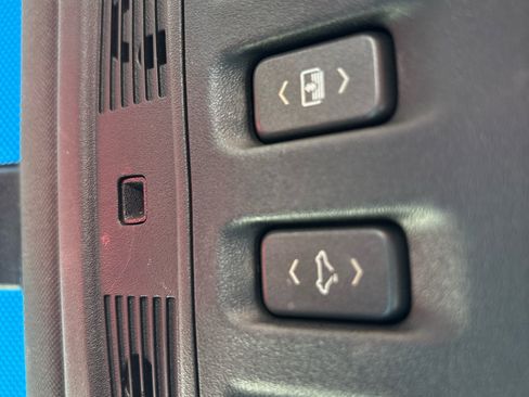 Used 2011 Cadillac CTS Performance image 21