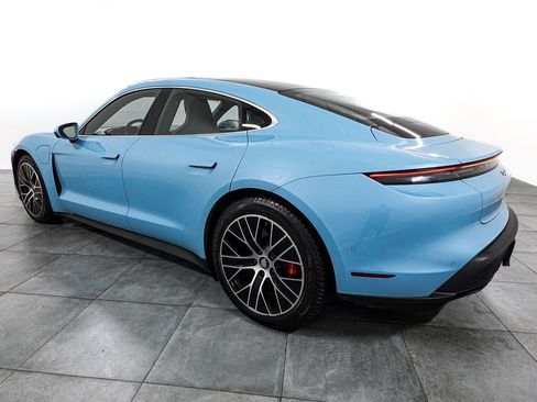 Used 2020 Porsche Taycan 4S image 4