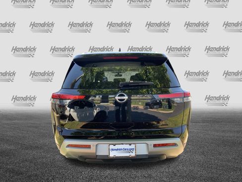 Used 2022 Nissan Pathfinder SL w/ Lighting Package (N92) AWD/4WD image 9