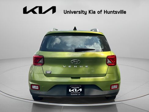 Used 2020 Hyundai Venue SEL w/ Convenience Package FWD image 7