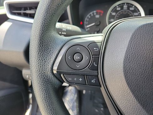 Used 2020 Toyota Corolla LE FWD image 22