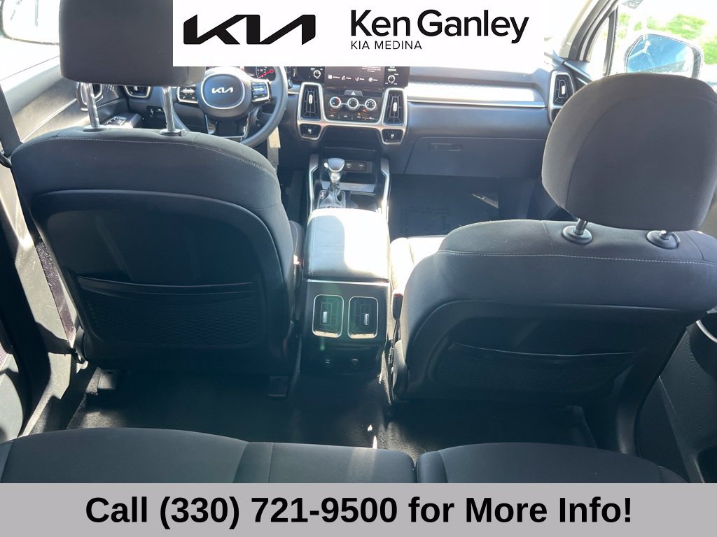 Certified 2023 Kia Sorento LX AWD/4WD image 50
