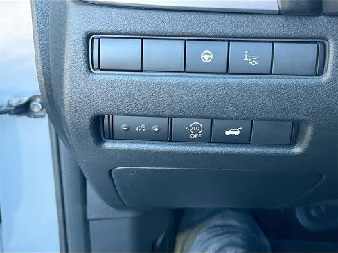 Used 2023 Nissan Rogue Platinum w/ Platinum Premium Package image 10