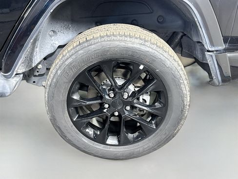 Used 2021 Jeep Wrangler Unlimited Sahara image 37