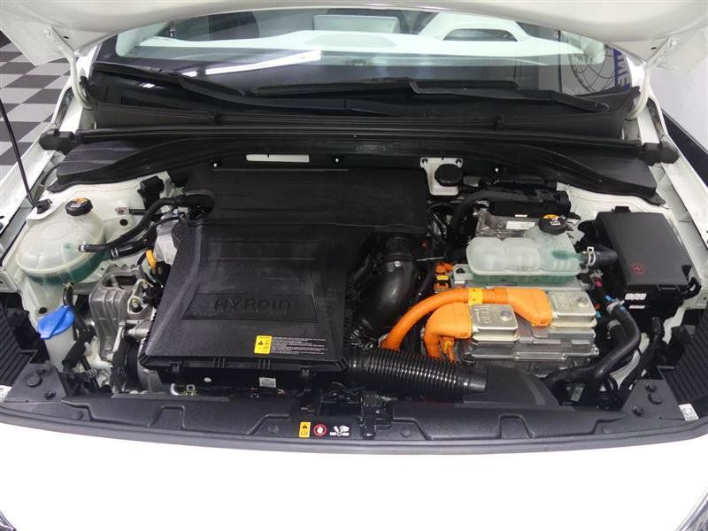 Used 2020 Hyundai Ioniq Limited FWD image 12