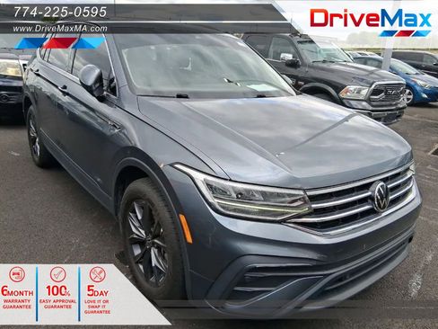 Used 2023 Volkswagen Tiguan SE w/ Panoramic Sunroof Package FWD image 1