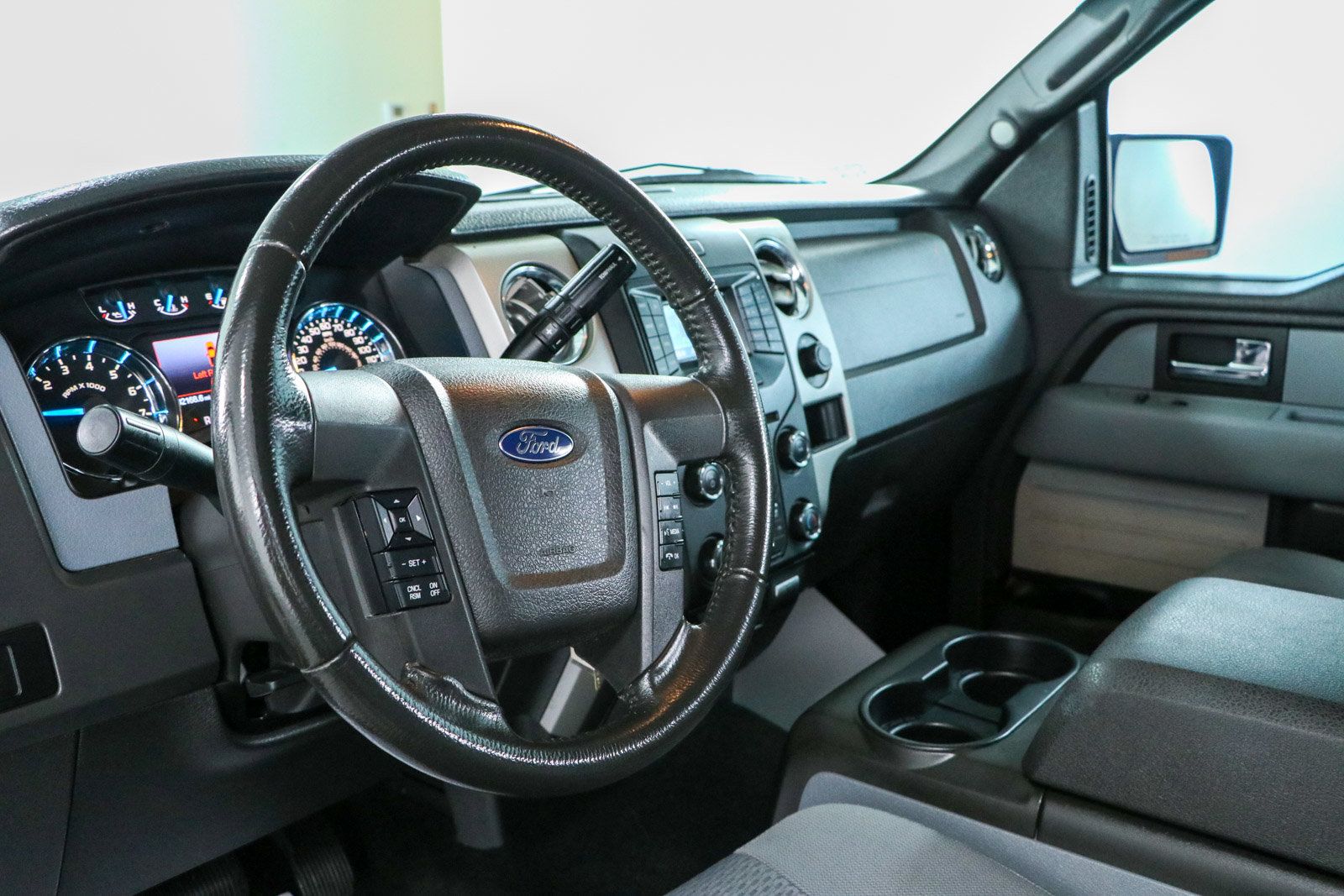Used 2013 Ford F150 XLT w/ Luxury Equipment Group RWD image 23