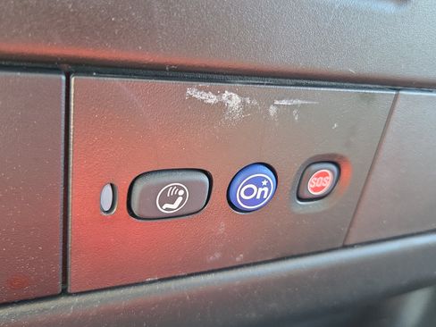Used 2023 GMC Savana 2500 w/ Driver Convenience Package RWD image 32