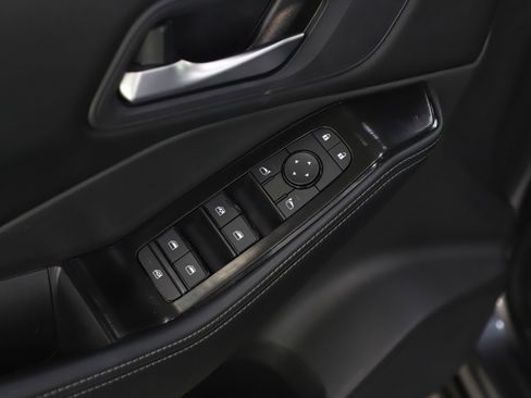 Used 2025 Nissan Rogue SV image 20