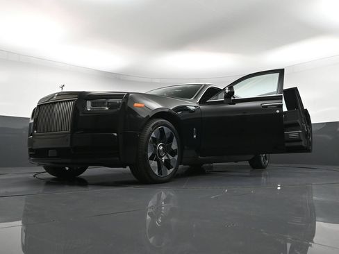 New 2027 Rolls-Royce Phantom Extended Wheelbase RWD image 43