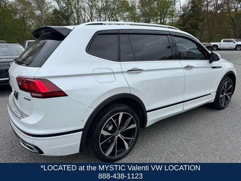 Certified 2024 Volkswagen Tiguan SEL R-Line AWD/4WD image 5