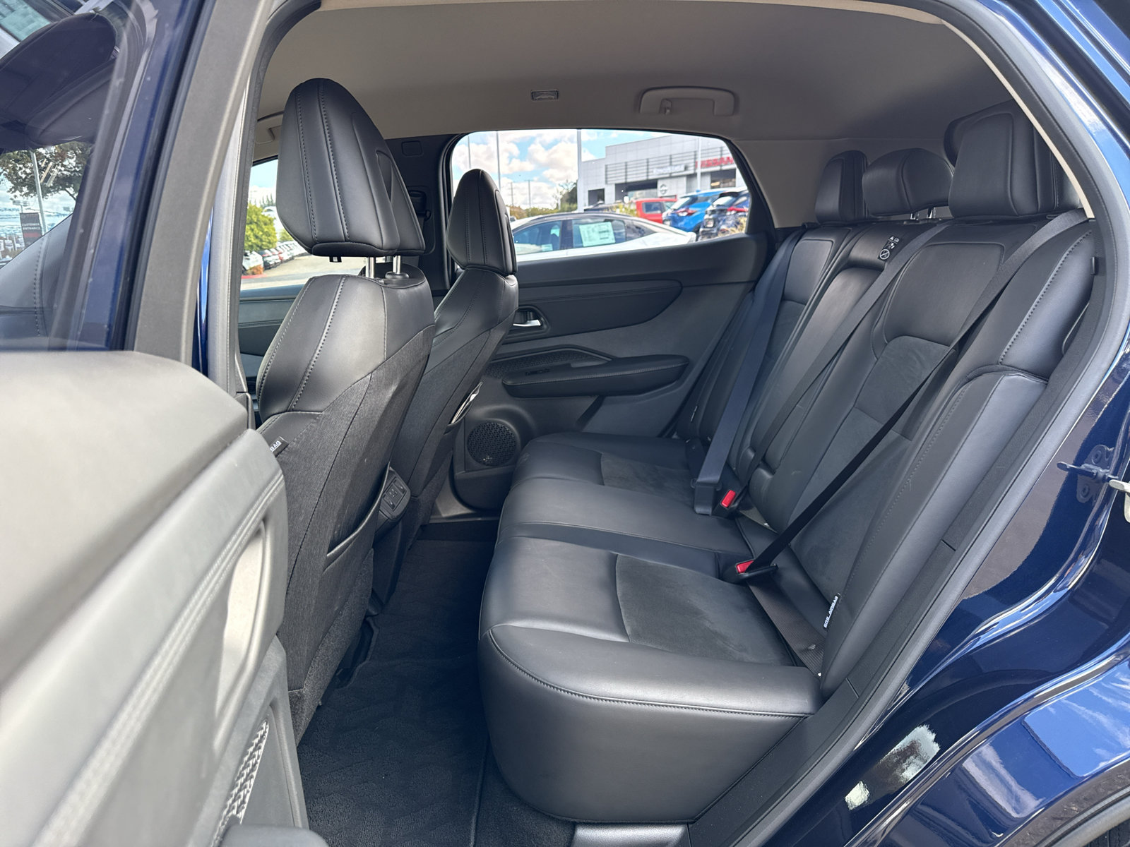 Used 2024 Nissan Ariya FWD image 20