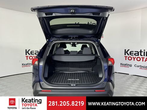 Used 2025 Toyota RAV4 XLE image 17