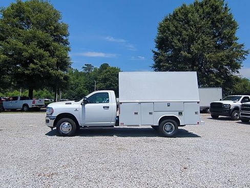 New 2024 RAM 3500 Tradesman image 2