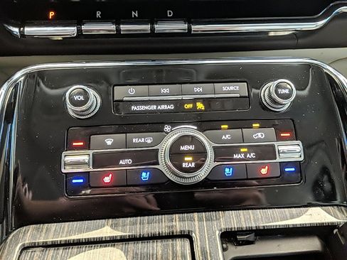 Used 2019 Lincoln Navigator L Black Label w/ Cargo Package image 20