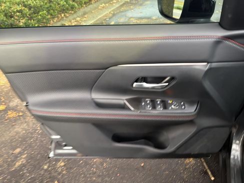 New 2026 Nissan Kicks SR image 17