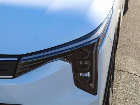 New 2025 Kia K4 LXS image 4