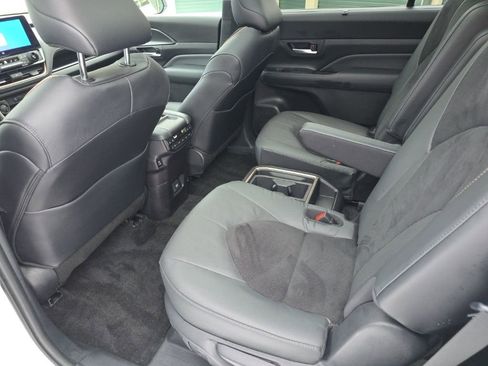 Certified 2025 Toyota Grand Highlander AWD Hybrid image 14