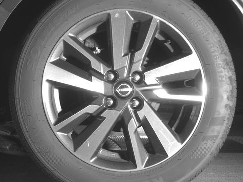 Used 2025 Nissan Versa SV image 14