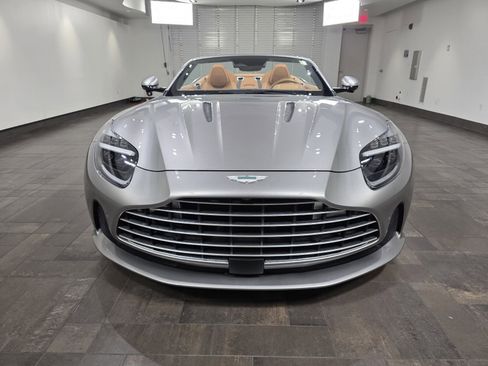 Used 2025 Aston Martin DB12 Convertible image 7