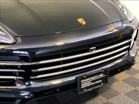 Certified 2022 Porsche Cayenne image 34