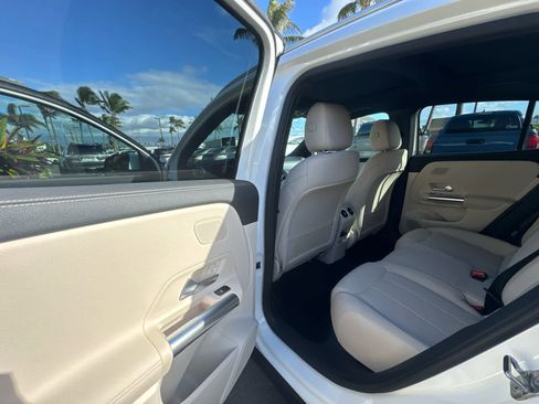 Used 2026 Mercedes-Benz GLA 250 image 11