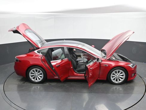 Used 2017 Tesla Model S AWD image 55