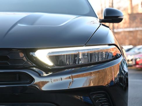 Used 2024 Dodge Hornet R/T w/ R/T Blacktop Package image 9