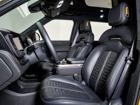 Used 2023 Rivian R1S Adventure image 19