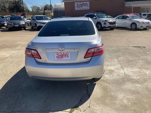 Used 2008 Toyota Camry LE FWD image 4