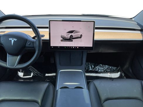 Used 2023 Tesla Model 3 Standard Range RWD image 9