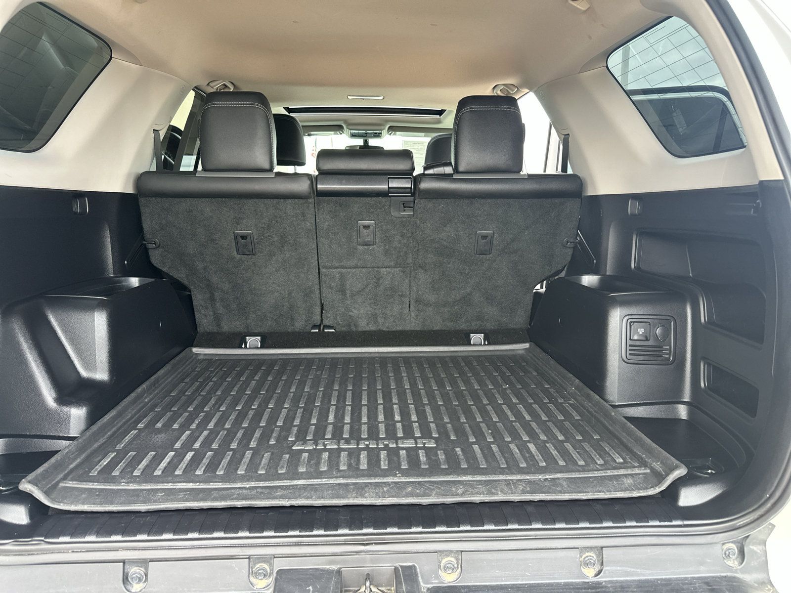 Used 2019 Toyota 4Runner SR5 Premium AWD/4WD image 35