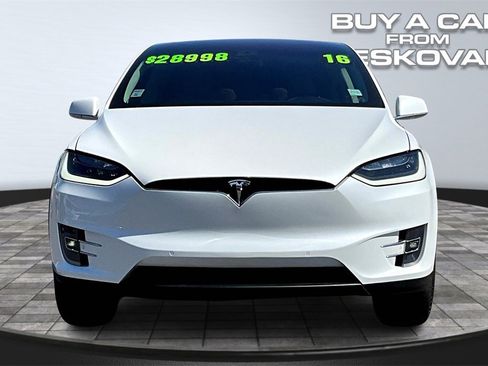 Used 2016 Tesla Model X 90D image 3