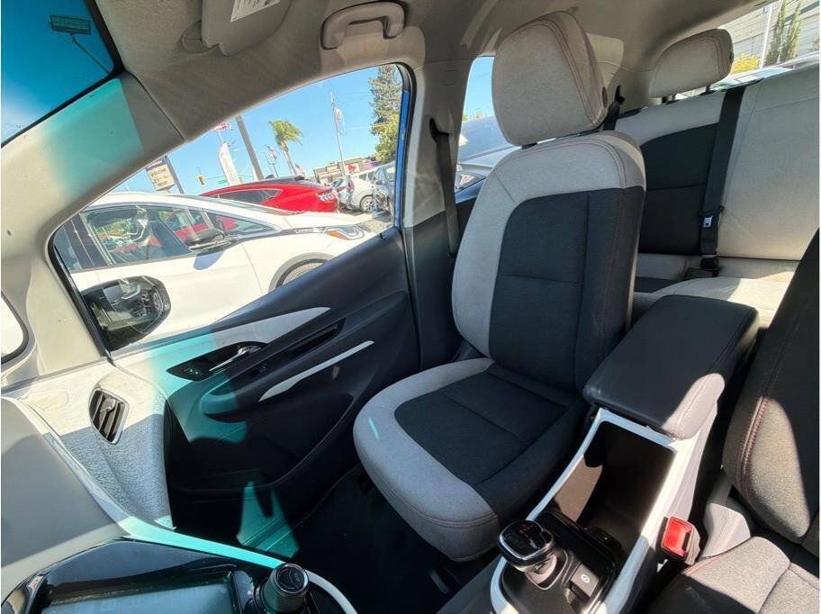 Used 2021 Chevrolet Bolt LT FWD image 14