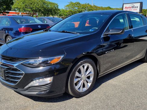 Used 2019 Chevrolet Malibu LT FWD image 1
