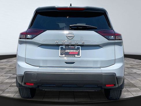 New 2026 Nissan Rogue SV FWD image 5