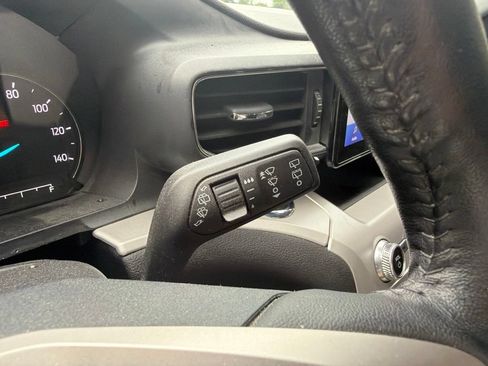 Used 2023 Ford Explorer XLT w/ Equipment Group 202A AWD/4WD image 30
