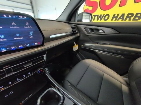 New 2026 Chevrolet Traverse LT image 25