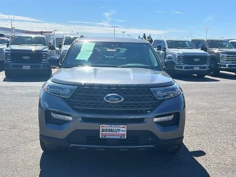 Certified 2022 Ford Explorer XLT w/ Equipment Group 202A AWD/4WD image 9