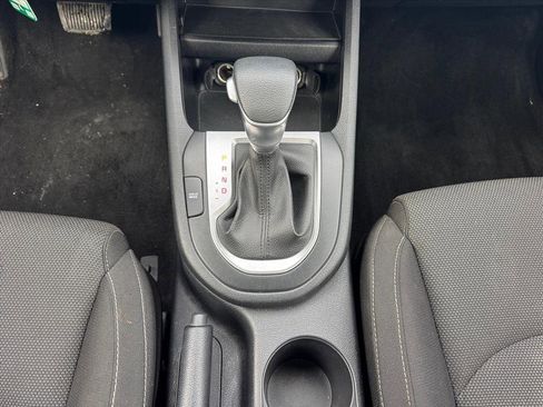 Used 2022 Kia Forte LXS image 15