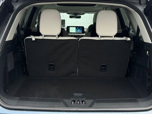 New 2026 Lincoln Aviator Reserve image 9