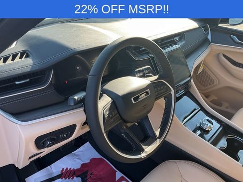 New 2025 Jeep Grand Cherokee L Limited image 10