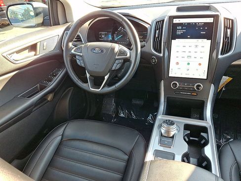 Used 2024 Ford Edge SEL w/ Convenience Package AWD/4WD image 15