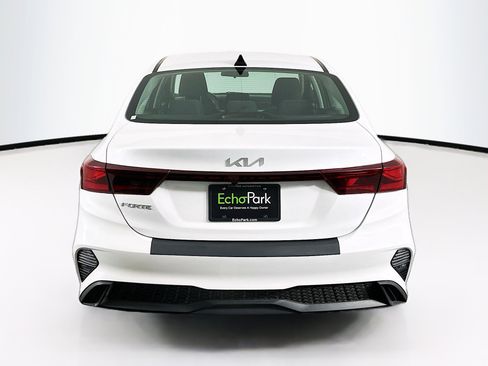 Used 2024 Kia Forte LXS image 7