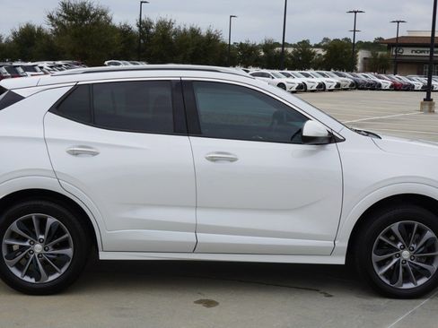 Used 2023 Buick Encore GX Essence w/ Experience Buick Package image 4