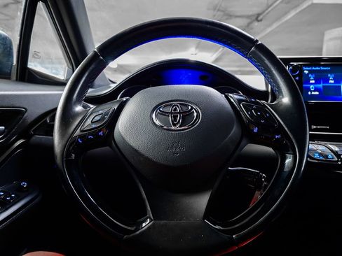 Used 2018 Toyota C-HR XLE image 23