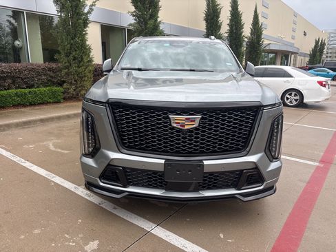 Used 2025 Cadillac Escalade V w/ LPO, Floor Liner Package image 3