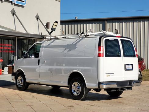 Used 2014 Chevrolet Express 2500 image 6